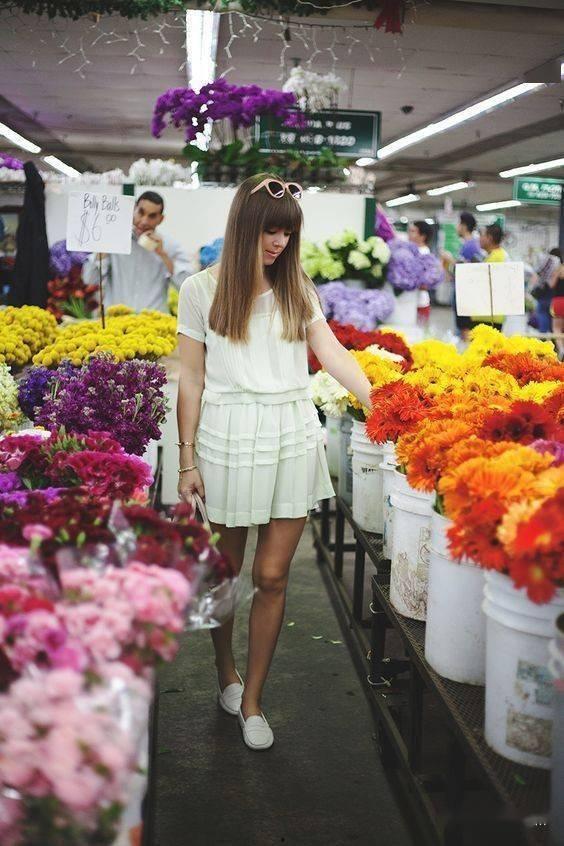 花店老板娘,绽放人生，花语传情